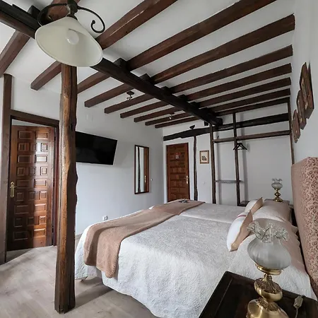 El Jardin Del Laurel - Only Adults - Hotel Candelario